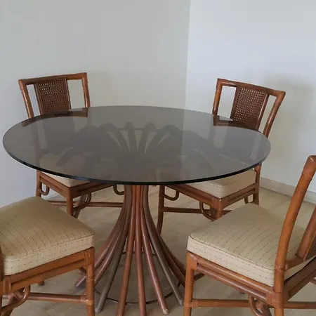 Acci 2 Bedrooms, Sea View Apartment *