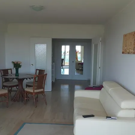 Acci 2 Bedrooms, Sea View